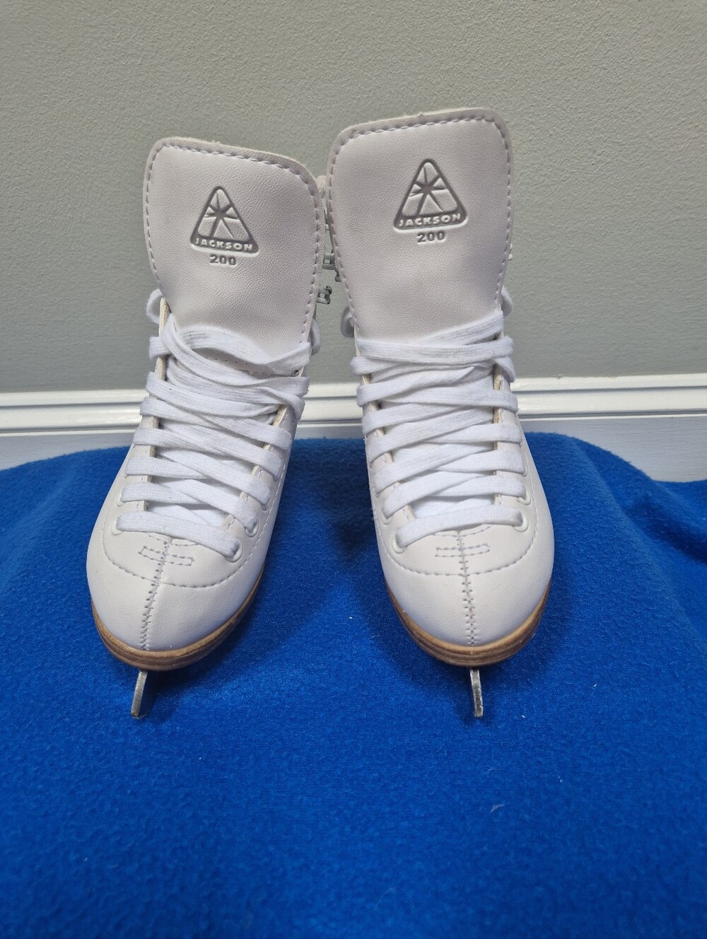 Jackson Ultima Classic 200 Youth Figure Ice Skates Sz 1